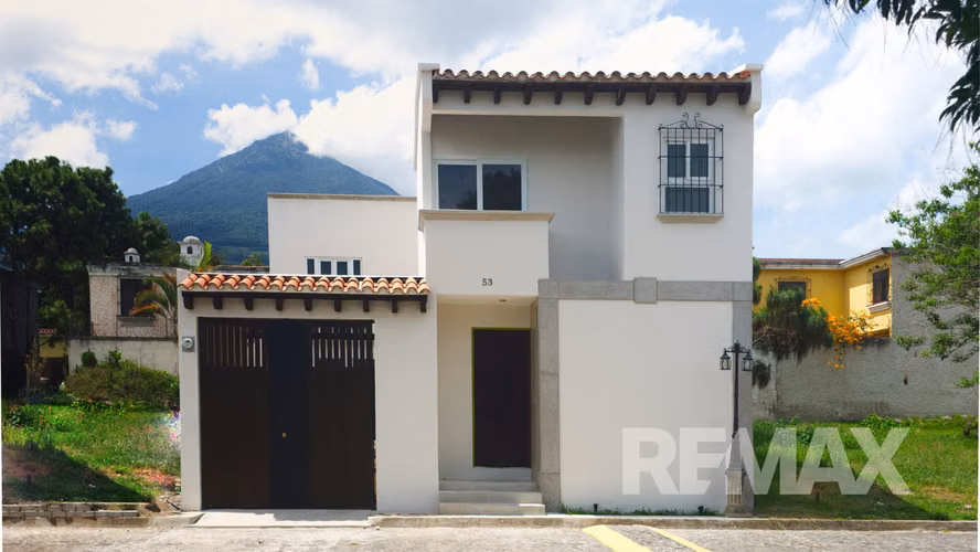 Alameda Don Vicente, Casa en Venta en Ciudad Vieja; cerca de Antigua Guatemala