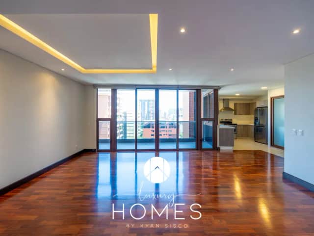 Apartamento en alquiler en Zona 14, Guatemala · 2 hab · 156 m²