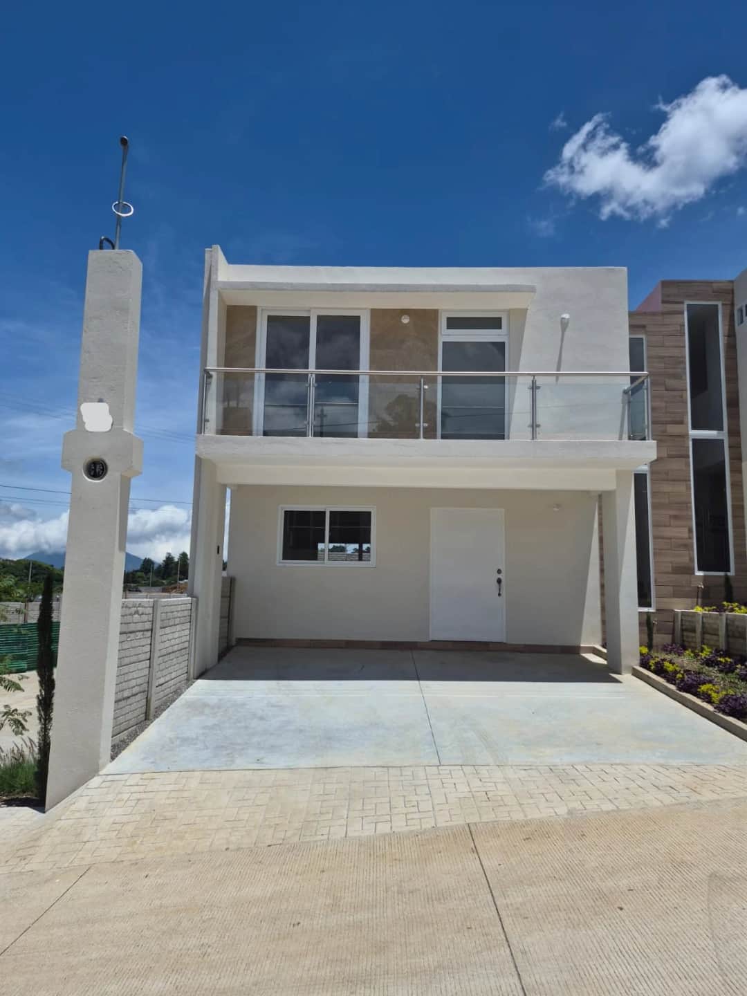 Casa NUEVA Condominio Santa Elena Km 25.7 Santa Elena Barillas