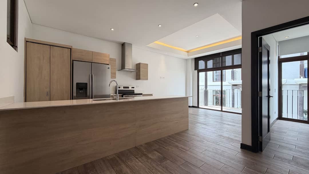 Apartamento en Alquiler, Lirios de Cayala, Zona 16