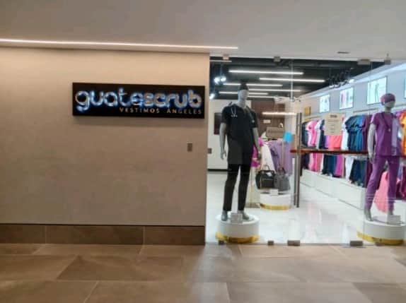Vendo Oficinas y espacios comerciales en Centro Empresarial Distrito Vilaflor, km 16 Santa Catarina Pinula