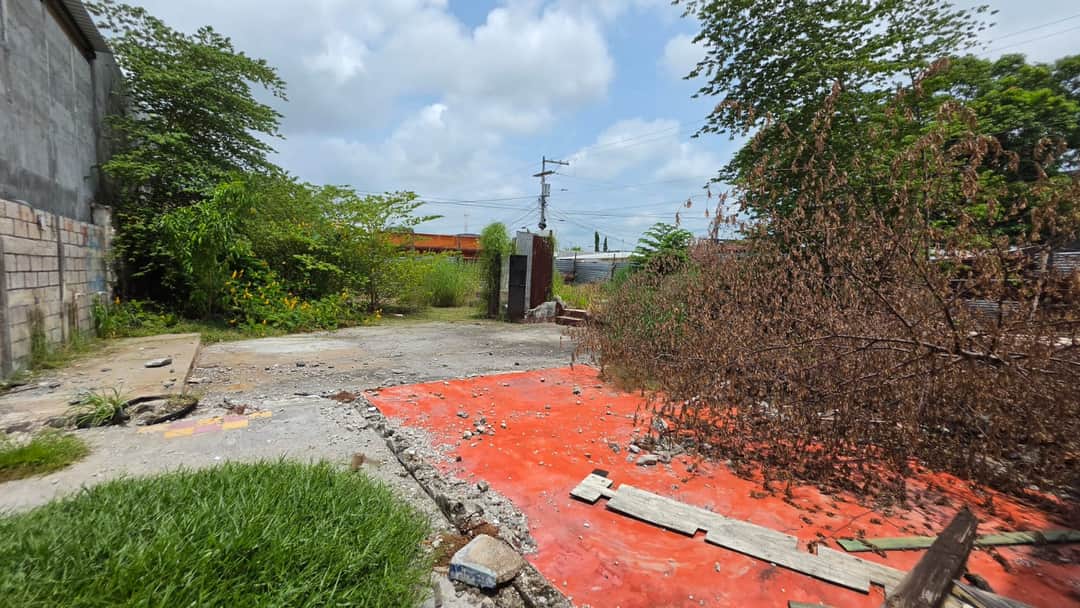 Se Renta Terreno de esquina en el Puerto