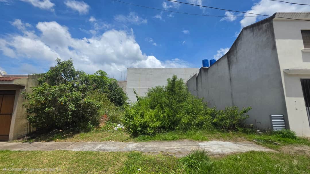Se Terreno Plano en Hacienda Real Zona 16