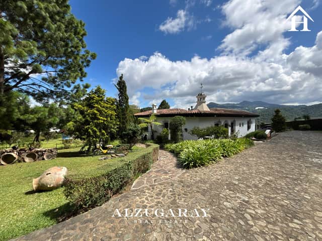 Casa en venta en San Lucas Sacatepéquez, Sacatepéquez · 3 hab