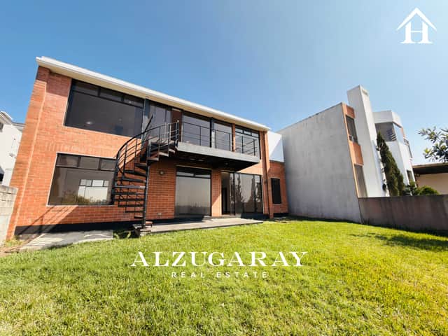 Casa en venta en Fraijanes, Guatemala · 4 hab