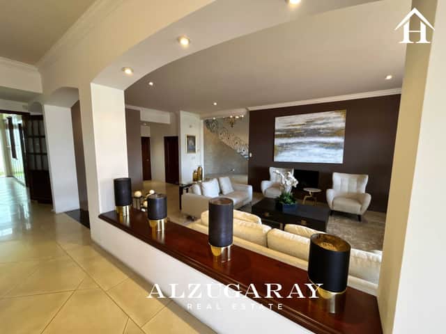 Casa en venta en Zona 1, Guatemala · 5 hab
