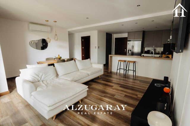 Apartamento en venta en Zona 10, Guatemala · 3 hab · 117 m²