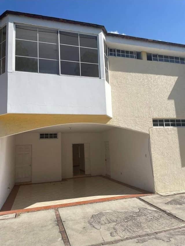 Casa en venta en Zona 1, San Lucas Sacatepéquez · 3 hab