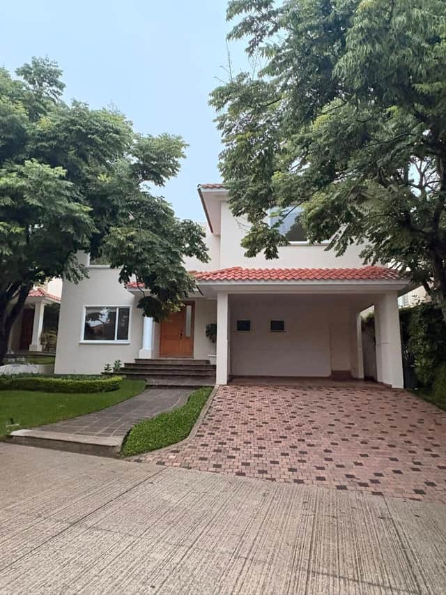 Casa en venta en Fraijanes, Guatemala · 4 hab